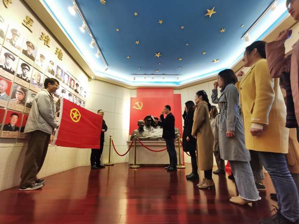 说明: http://tw.nufe.edu.cn/__local/5/7D/52/0C135FE08E3AAEFCB399AF16721_B578CAE1_18404.jpg